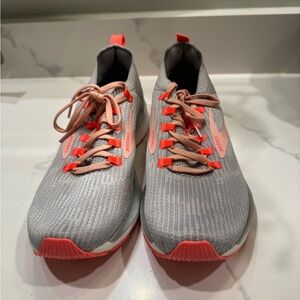 Brooks Ricochet